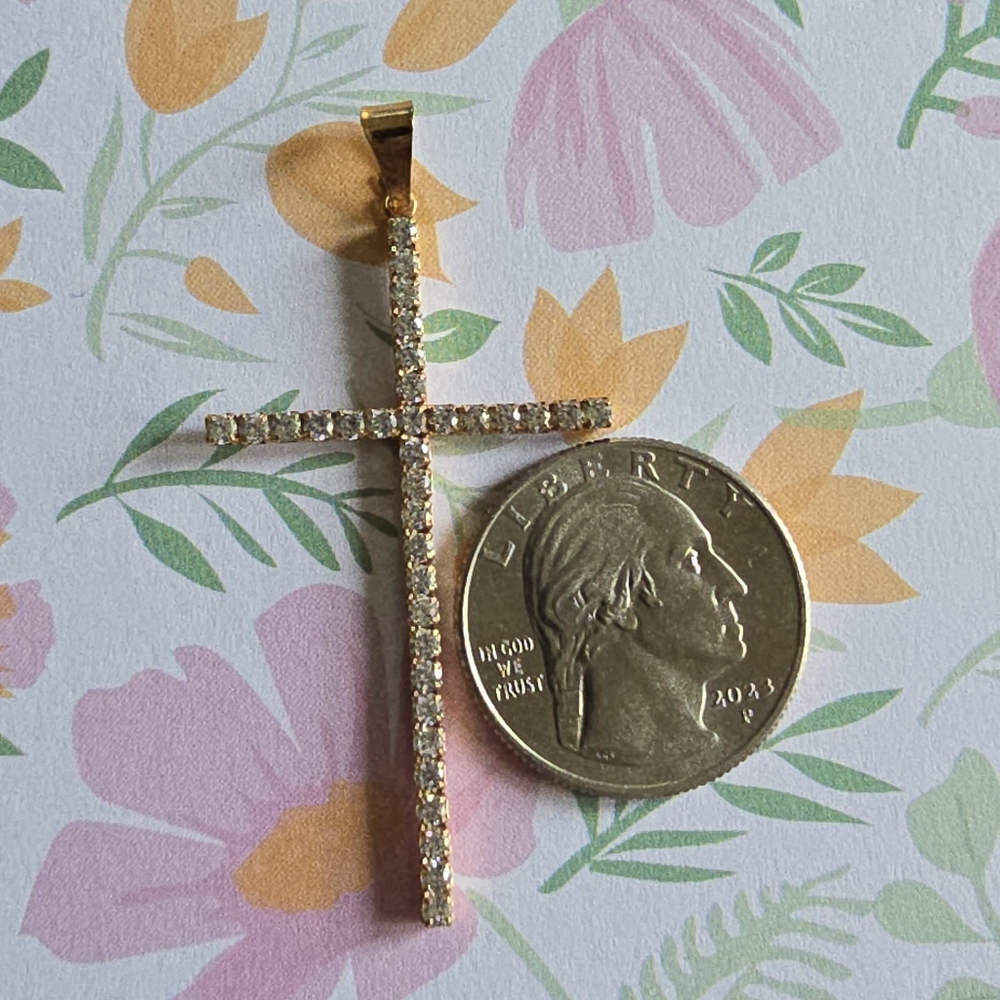 Cross pendant gold tone clear rhinestones religious christian jewelry - Picture 8 of 11